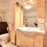 Bellahomes Xl Klima Private Parking Coffeestation Long Airport Frankfurt 30 Min 아파트 에얼렌지