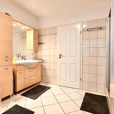 Apartment Bellahomes Xl Klima Private Parking Coffeestation Long Airport Frankfurt 30 Min
